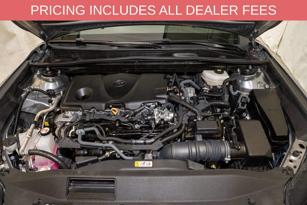 Used 2025 Toyota Camry SE FWD image 18