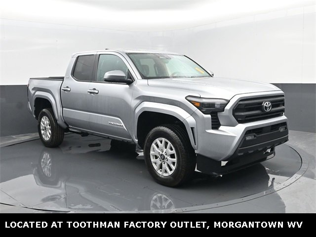 Used 2024 Toyota Tacoma SR5 image 3