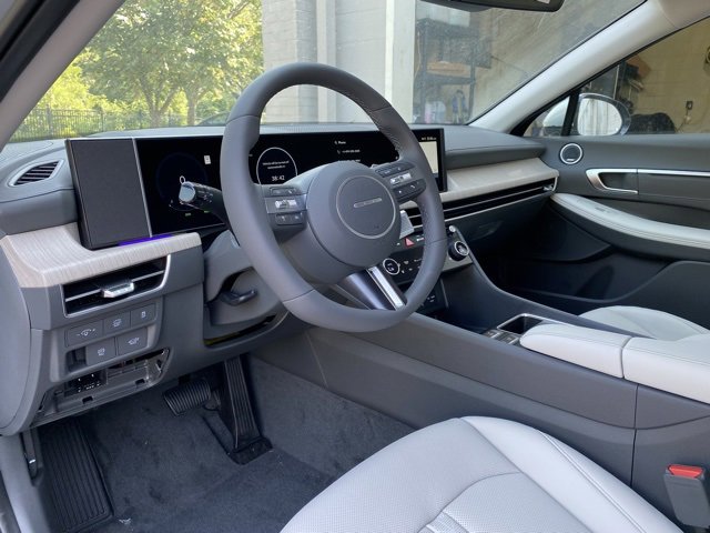New 2025 Hyundai Sonata Limited image 9