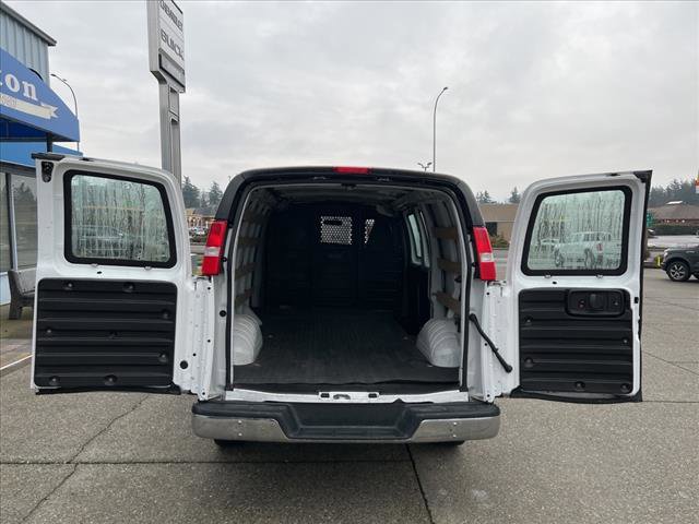 Used 2019 Chevrolet Express 2500 w/ Driver Convenience Package image 5
