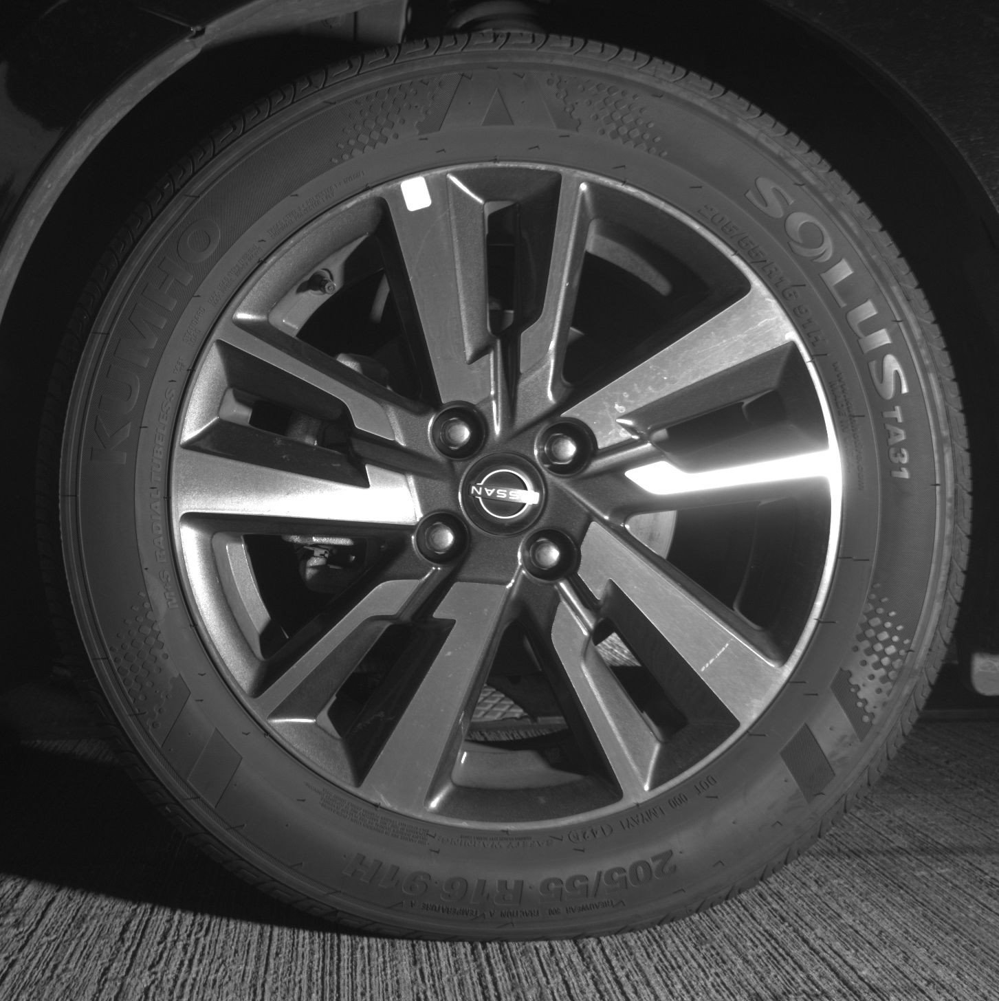 Used 2025 Nissan Versa SV image 12