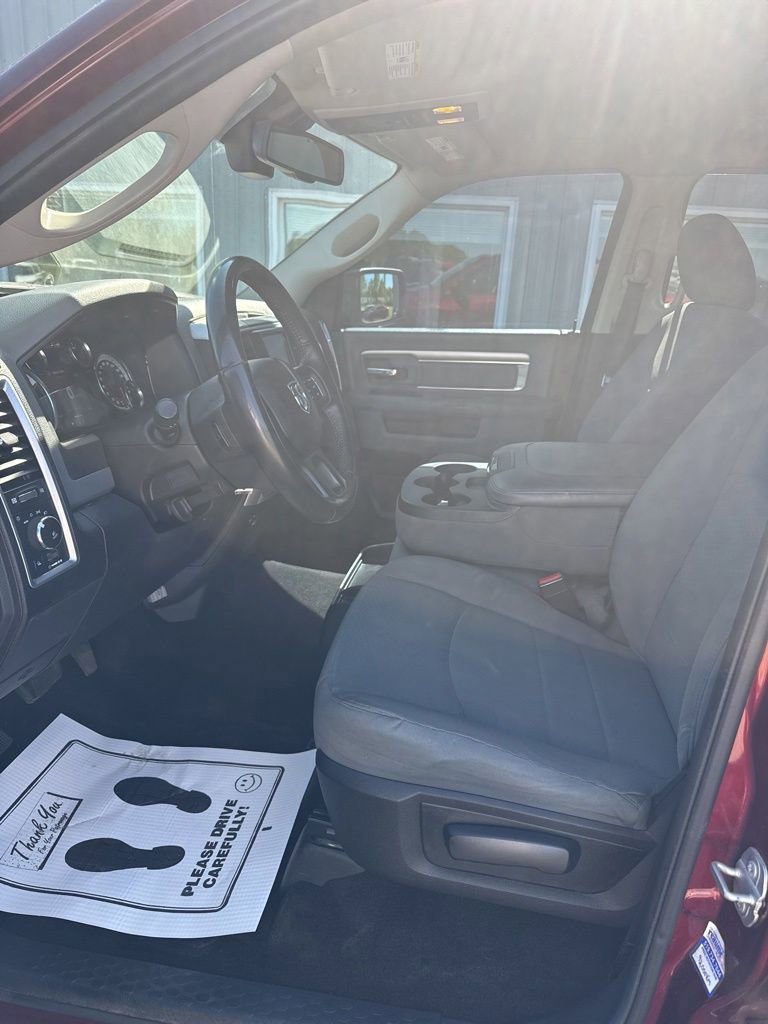 Used 2017 RAM 1500 Classic SLT w/ SLT Plus D←cor Group AWD/4WD image 8