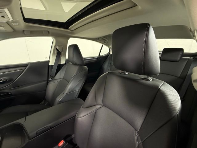 Certified 2025 Lexus ES 300h 300h w/ Premium Package image 14