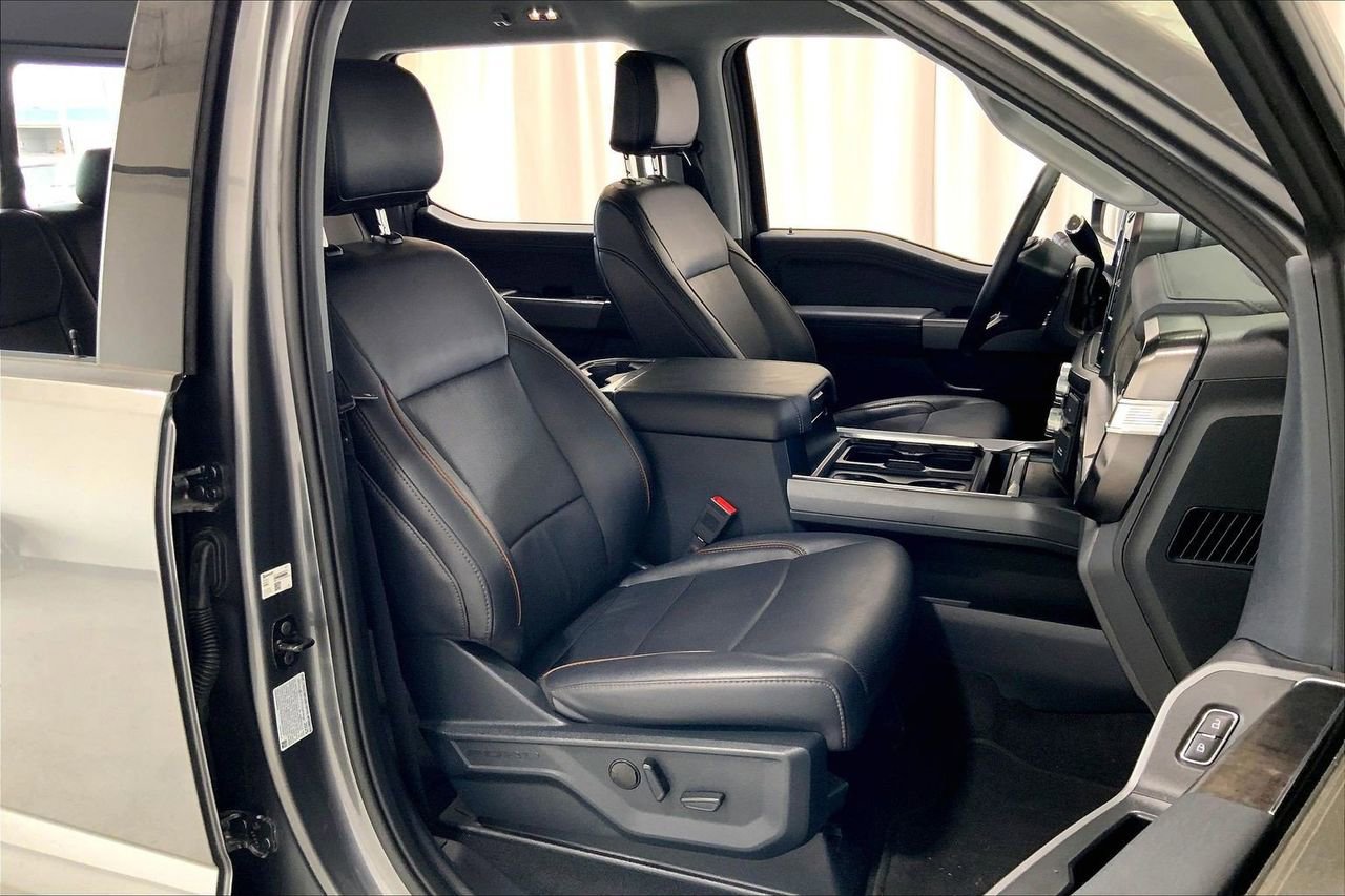 Used 2025 Ford F350 Lariat image 16