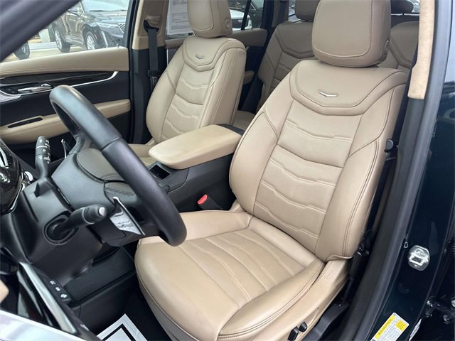 Used 2024 Cadillac XT6 Sport w/ Platinum Package image 21