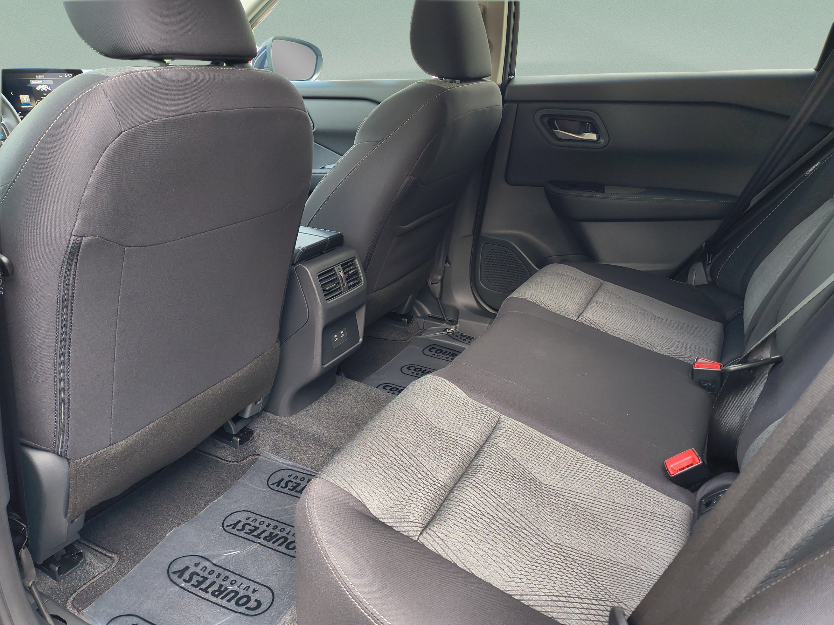 New 2026 Nissan Rogue SV FWD image 17