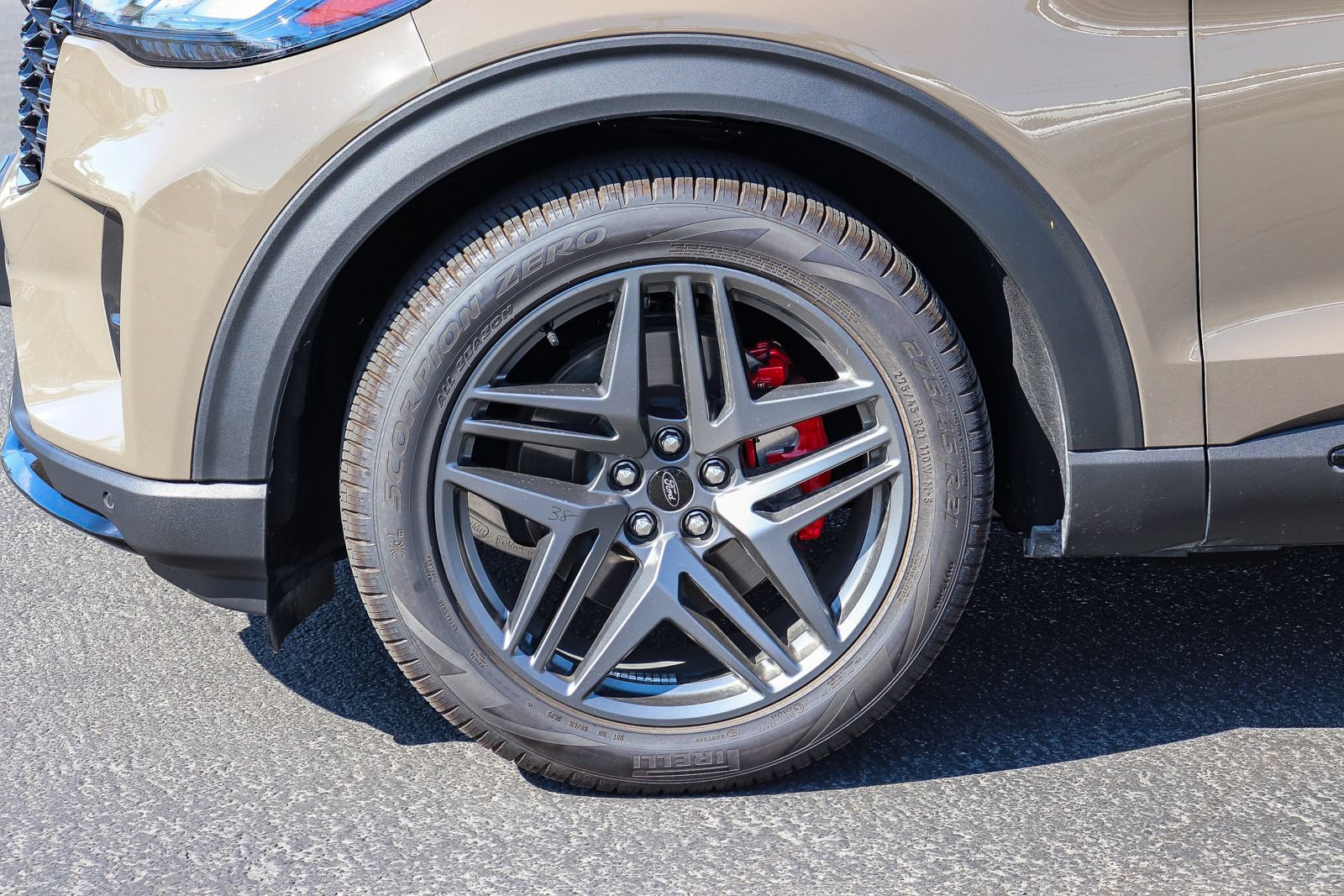 Used 2026 Ford Explorer ST-Line w/ ST-Line Street Pack RWD image 9