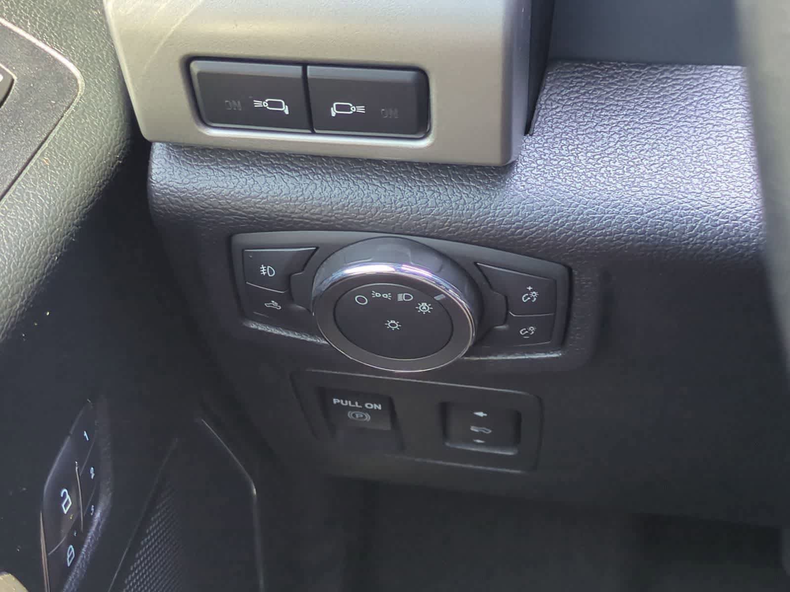 Used 2020 Ford F150 Lariat w/ Equipment Group 502A Luxury AWD/4WD image 28
