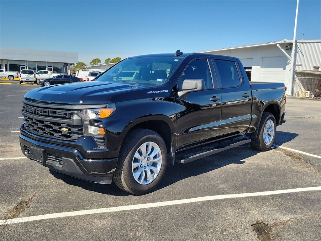 Used 2025 Chevrolet Silverado 1500 Custom image 13