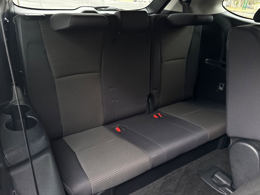 Used 2024 Toyota Highlander LE image 15