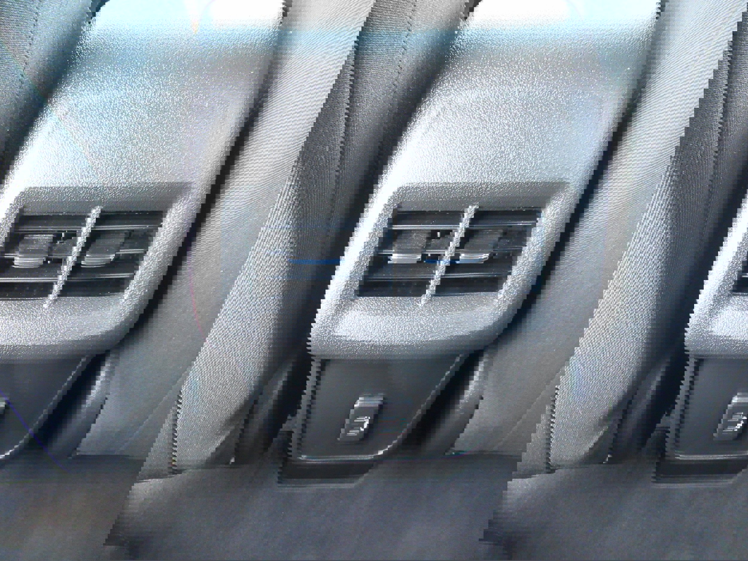 Used 2020 Chevrolet Equinox LT image 15