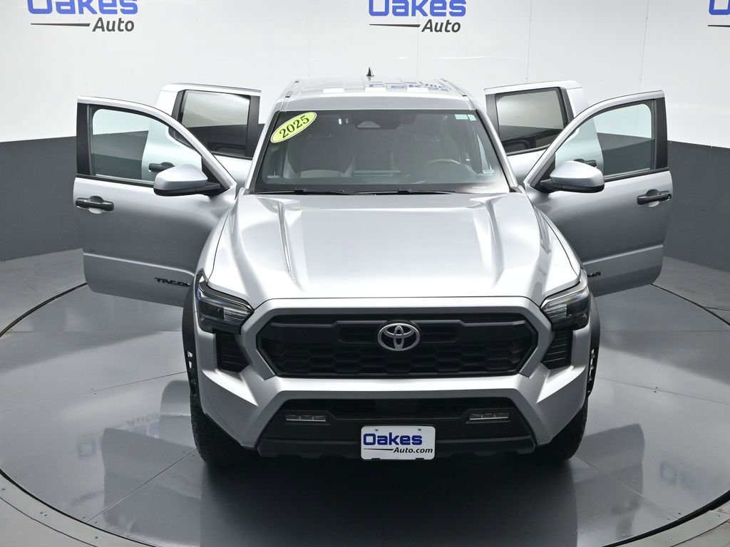 Used 2025 Toyota Tacoma TRD Off-Road image 57