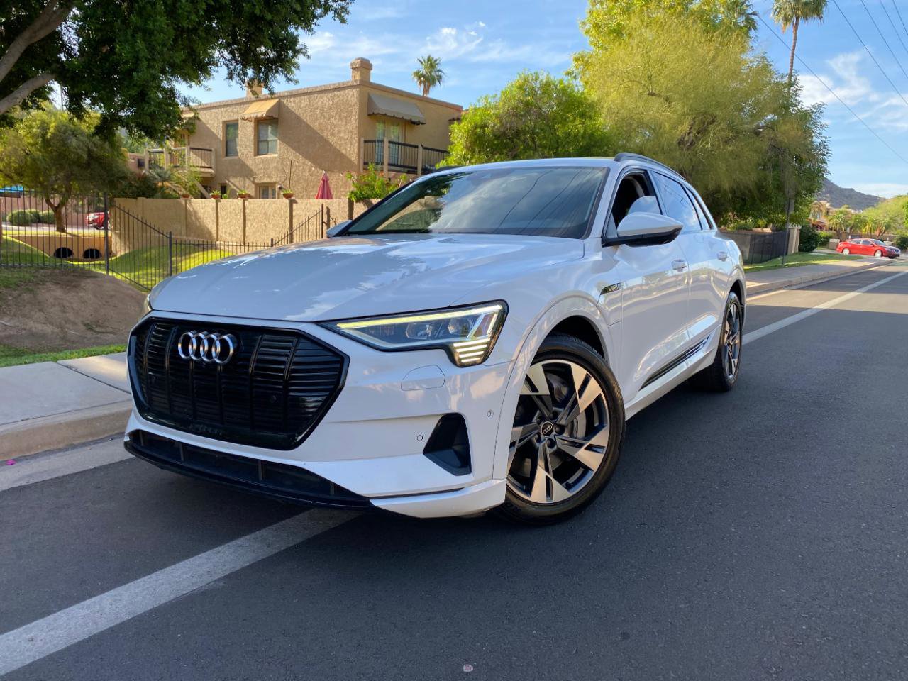 Used 2021 Audi e-tron Premium w/ Convenience Plus Package AWD/4WD image 70