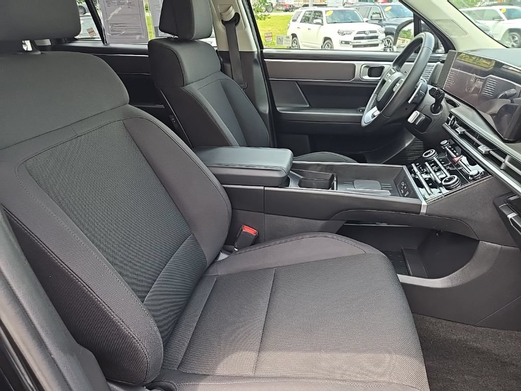 Certified 2025 Hyundai Santa Fe SE FWD image 25