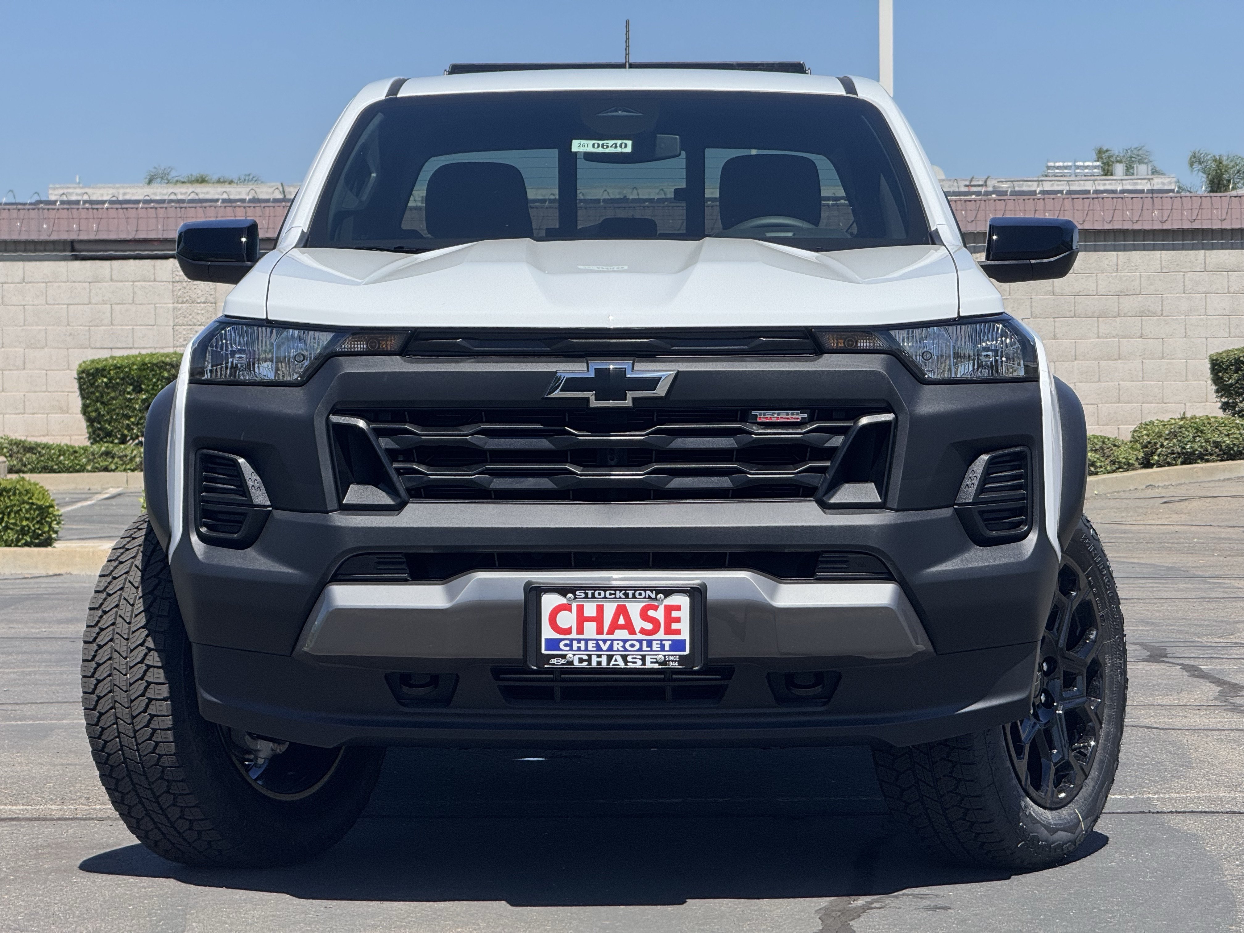 New 2026 Chevrolet Colorado Trail Boss AWD/4WD image 2