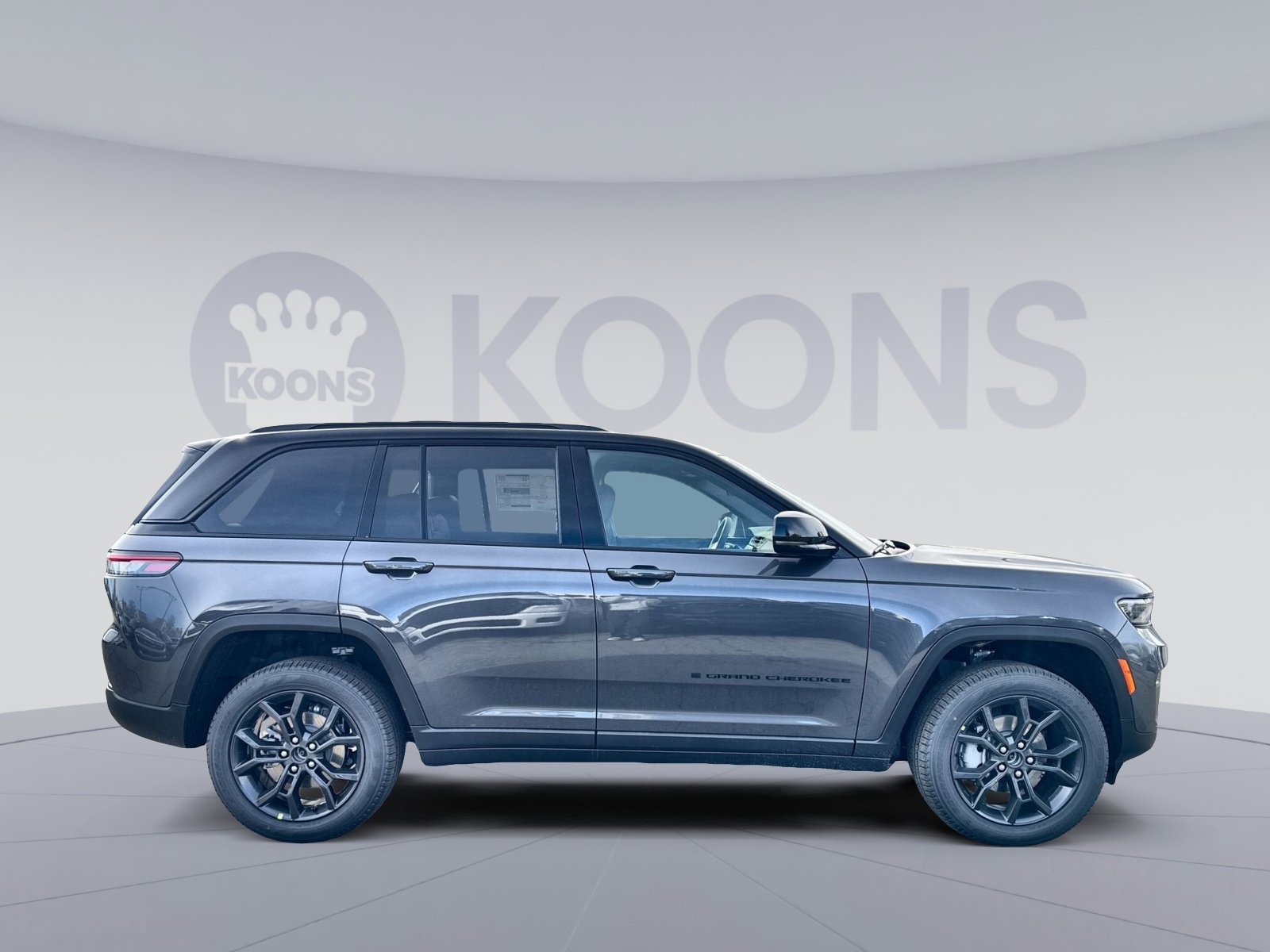 New 2025 Jeep Grand Cherokee Limited image 8