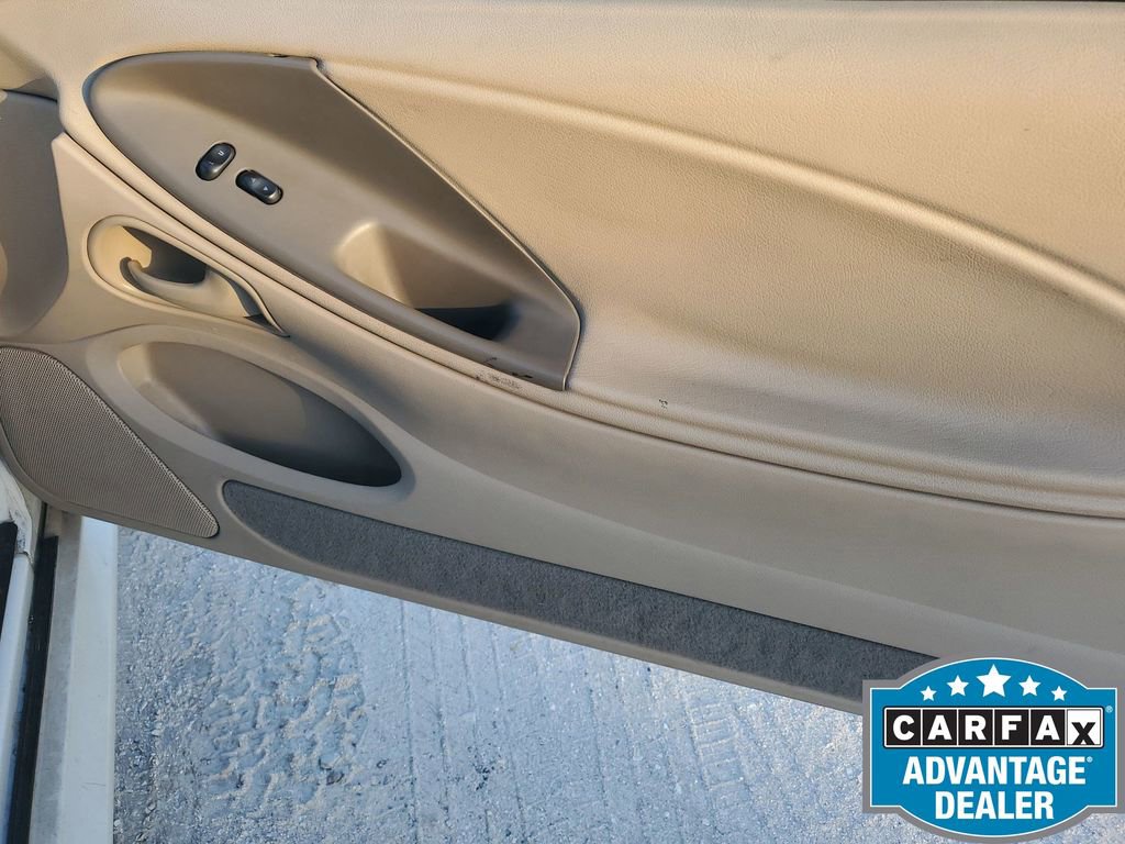 Used 2004 Ford Mustang Convertible image 38