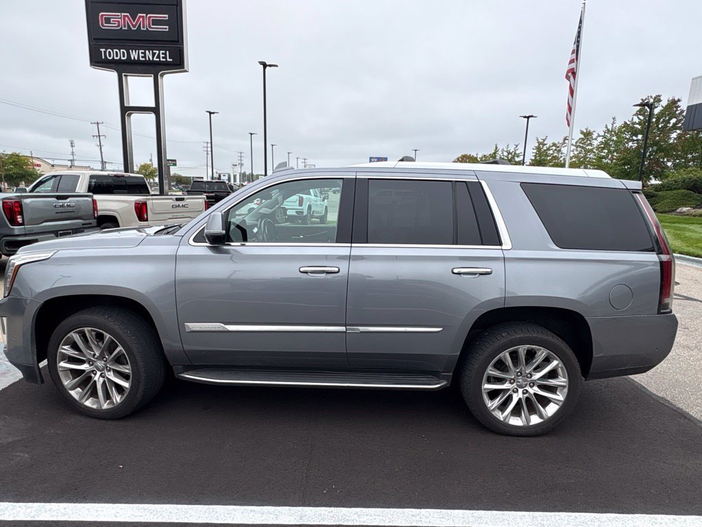 Used 2018 Cadillac Escalade Luxury AWD/4WD image 5