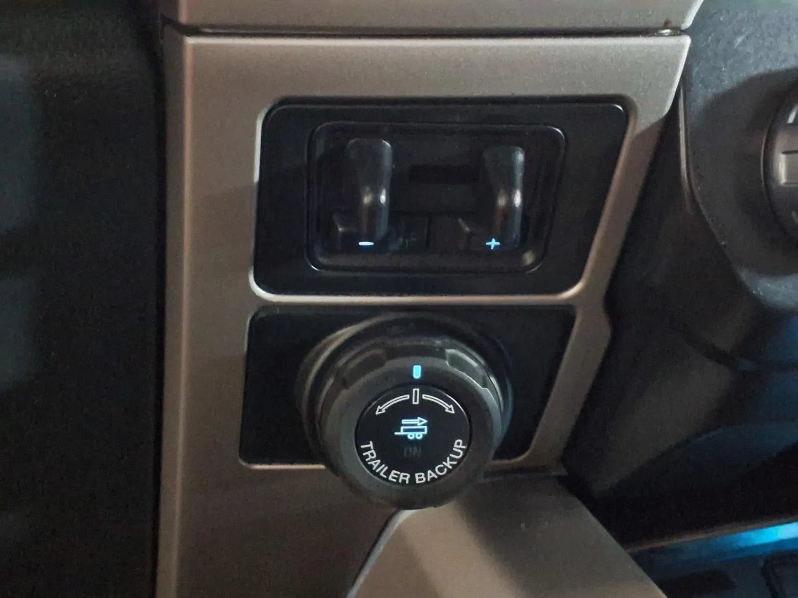 Used 2022 Ford F450 Lariat AWD/4WD image 22