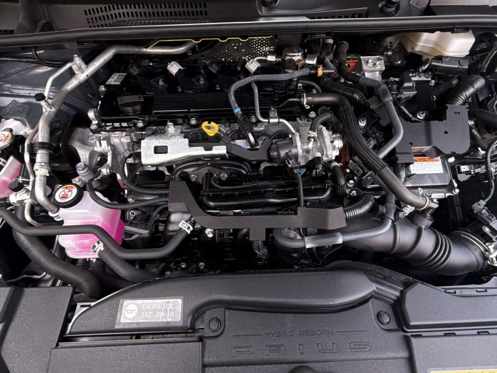 Used 2024 Toyota Prius LE image 27