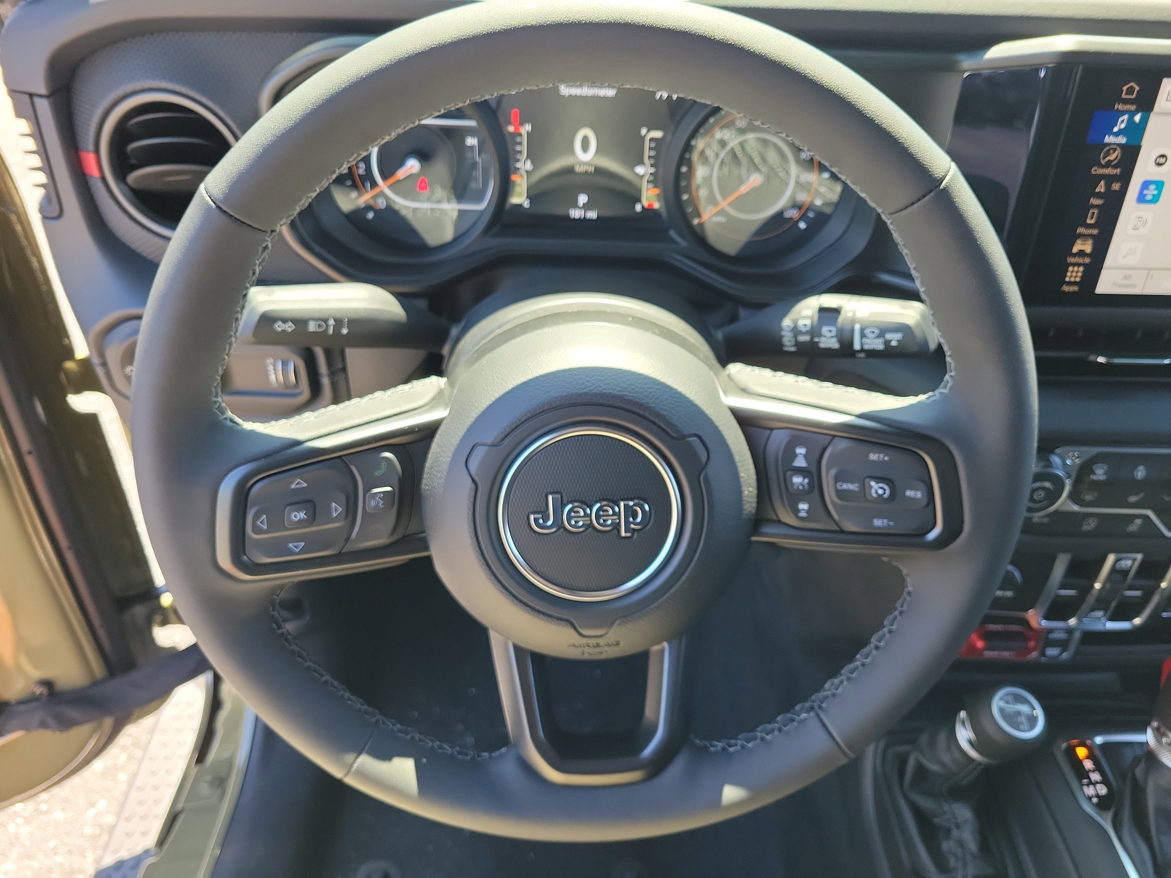 New 2026 Jeep Wrangler Unlimited Rubicon AWD/4WD image 18