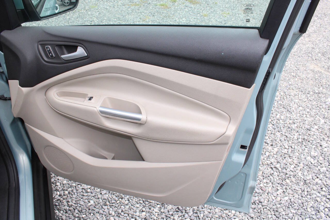 Used 2013 Ford C-MAX SE FWD image 20