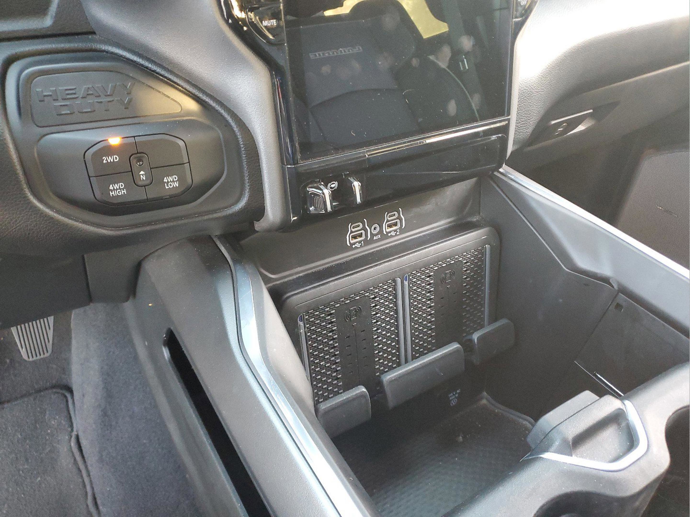 Used 2025 RAM 2500 Laramie image 17