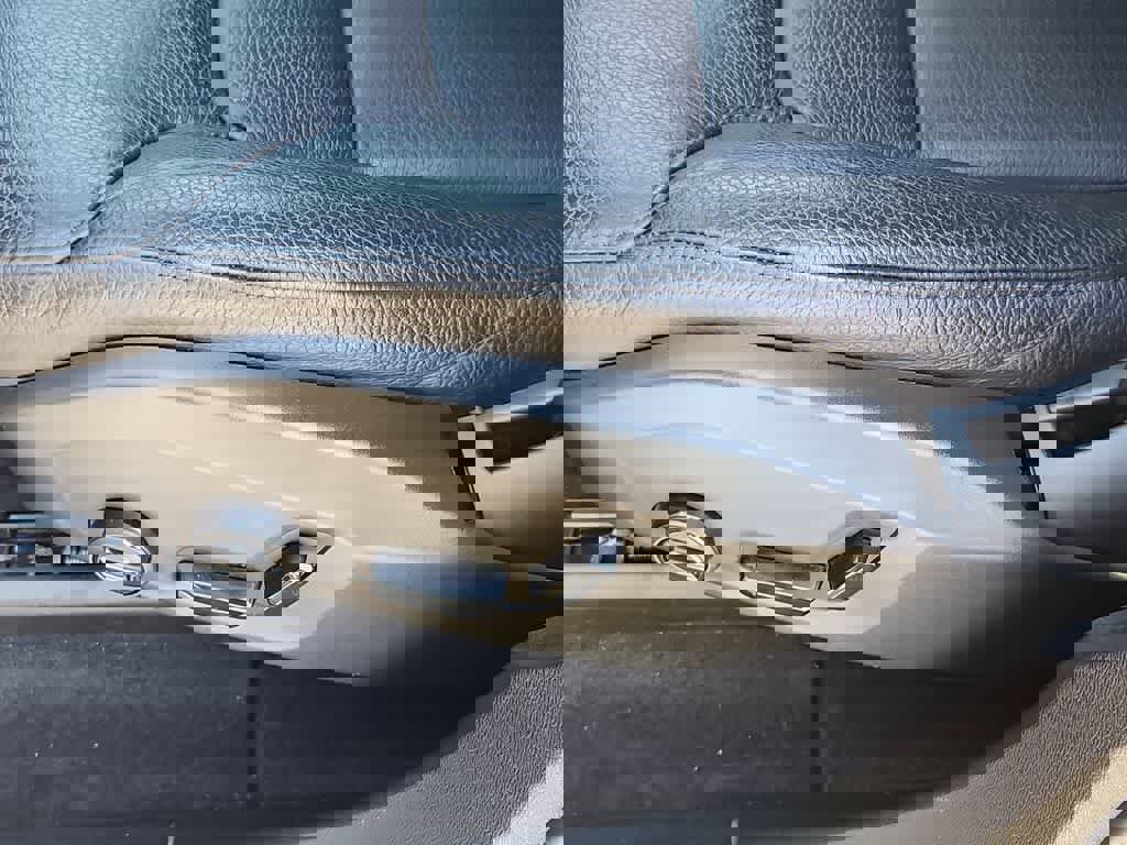 Used 2022 Volvo XC60 B5 Momentum AWD/4WD image 18