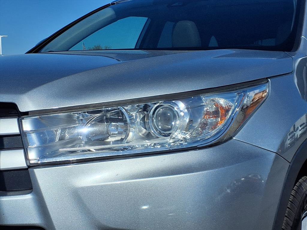 Used 2019 Toyota Highlander XLE image 21