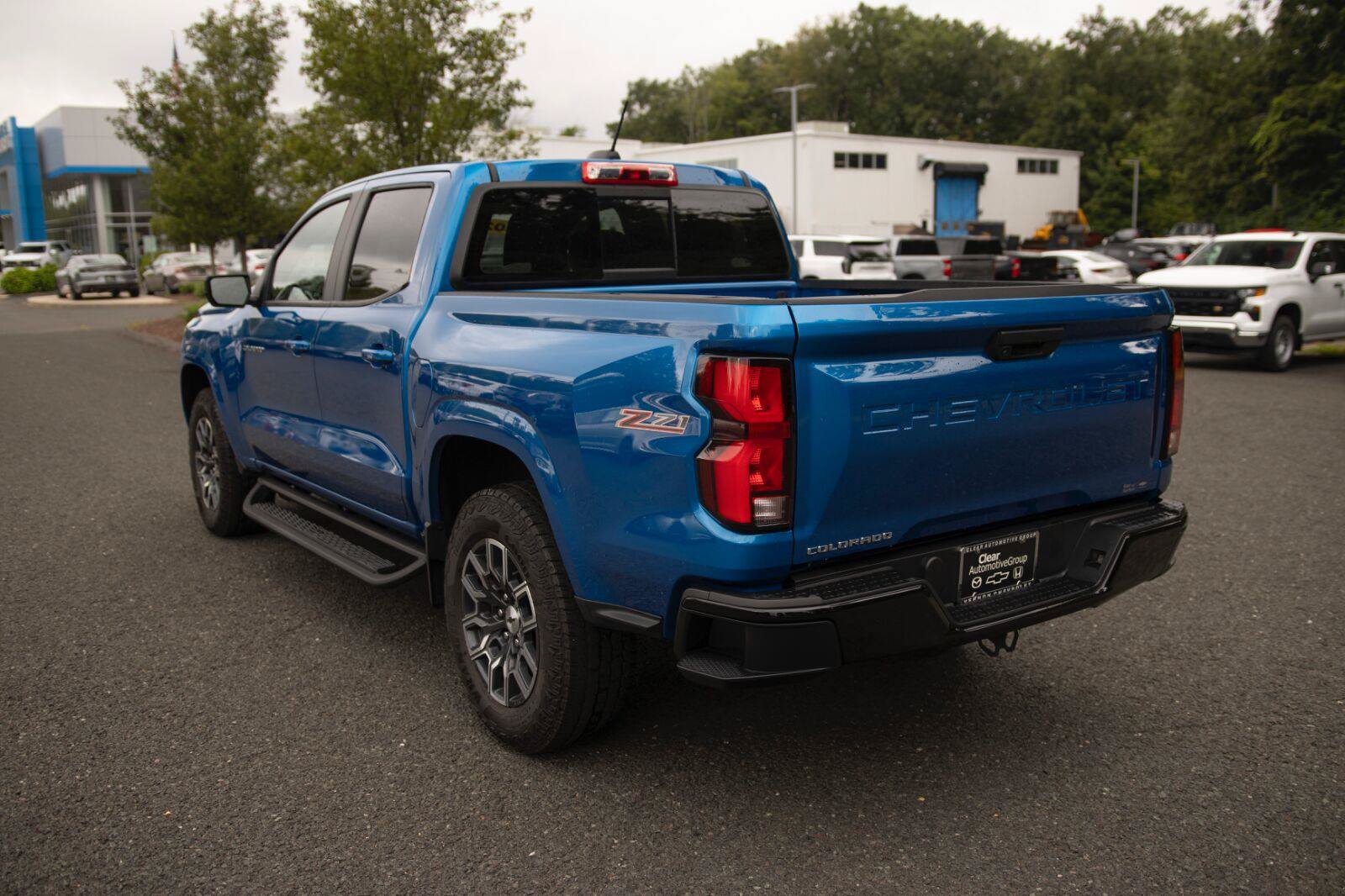 Used 2024 Chevrolet Colorado Z71 AWD/4WD image 17