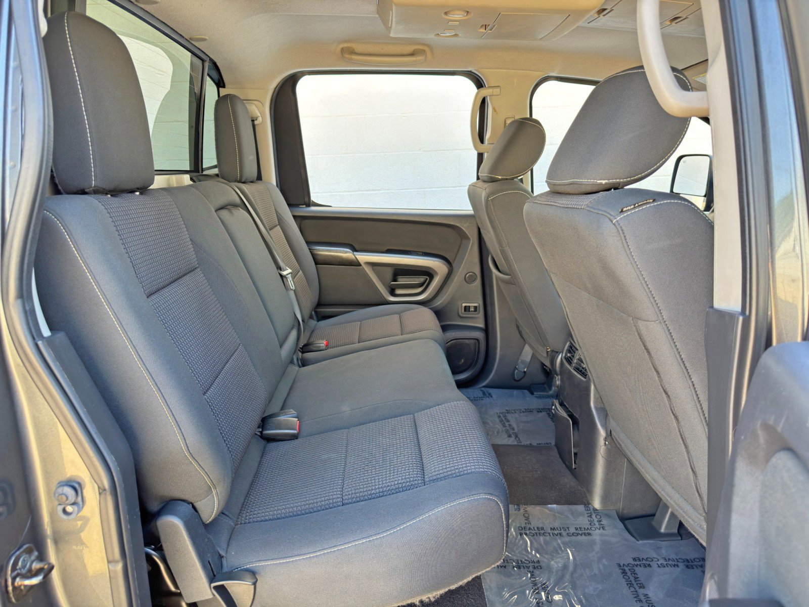 Used 2015 Nissan Titan PRO-4X AWD/4WD image 35