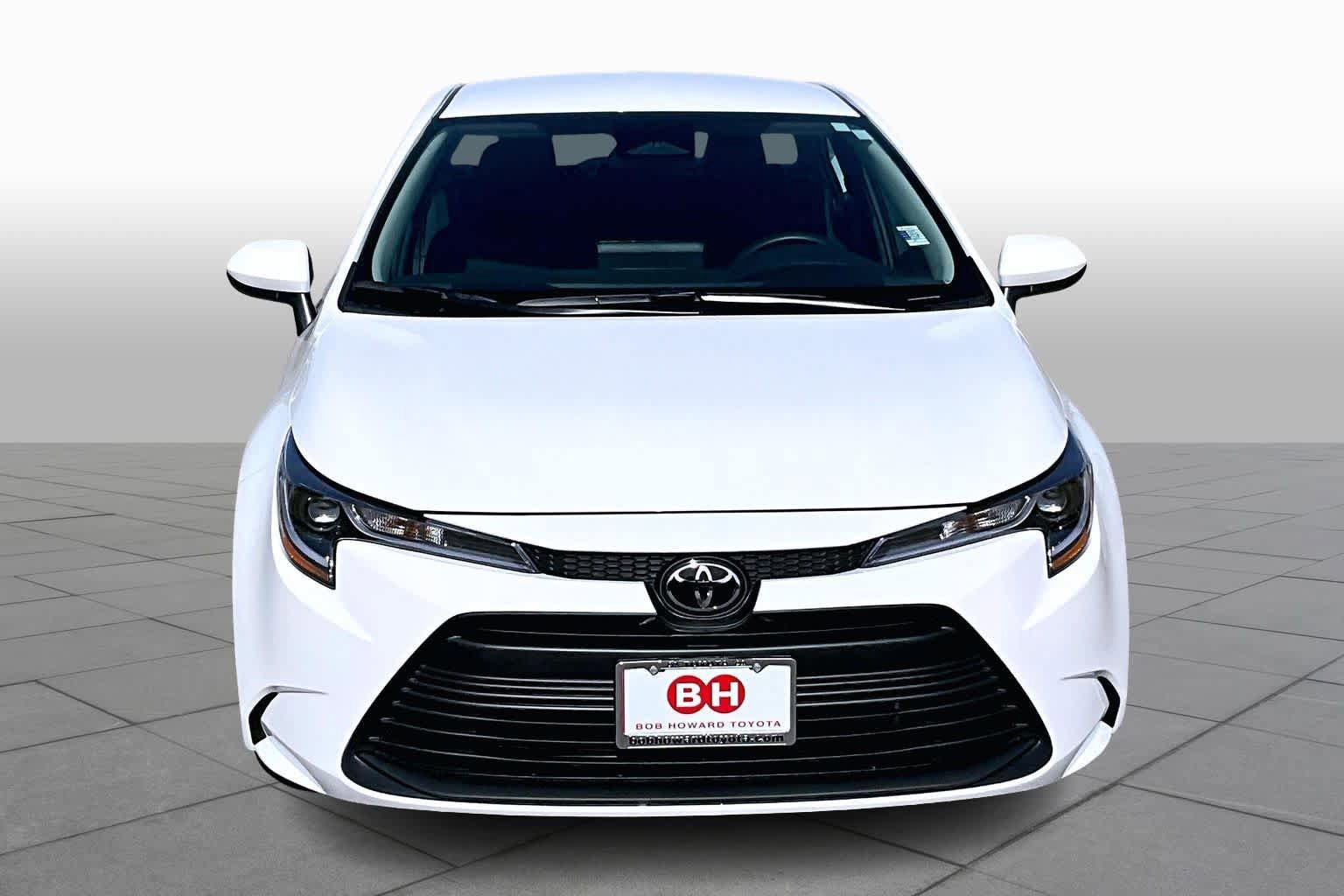 Used 2026 Toyota Corolla LE image 4
