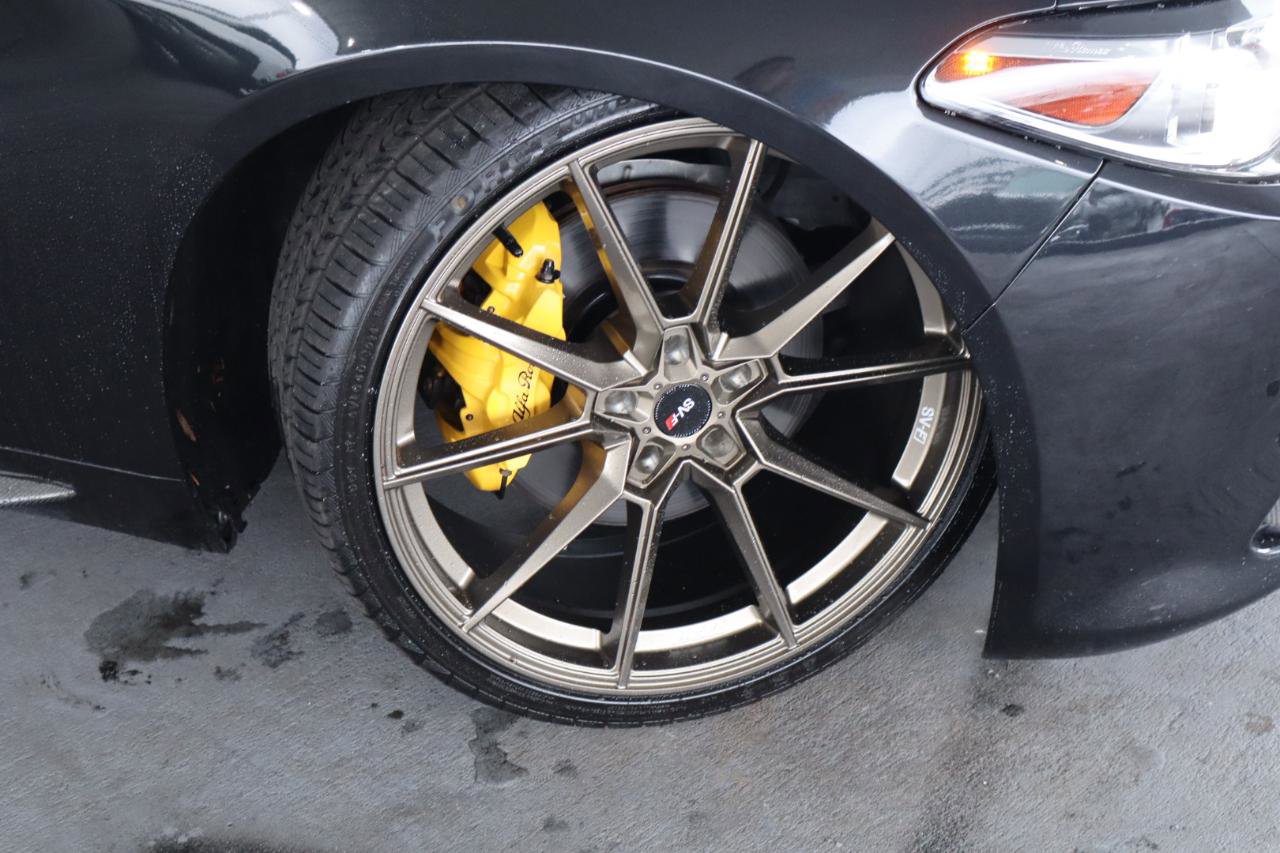 Used 2019 Alfa Romeo Giulia Ti Sport w/ Quick Order Package 22U Sport image 3