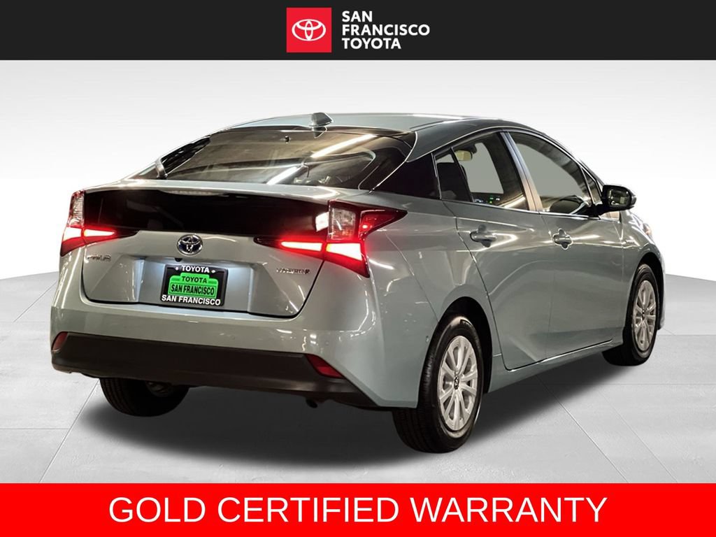 Certified 2022 Toyota Prius LE FWD image 5