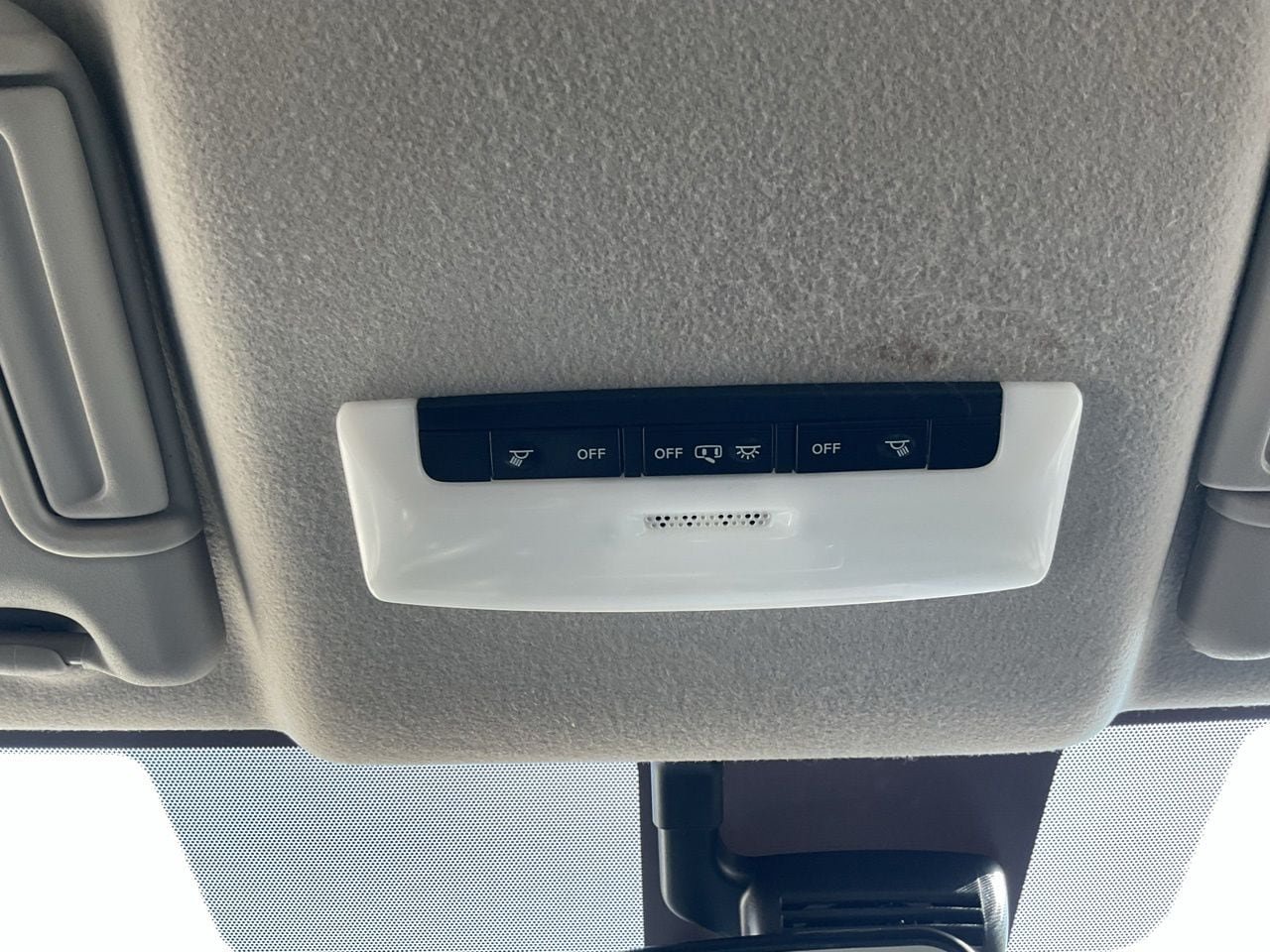 Used 2025 Nissan Versa S w/ Trunk Package FWD image 13