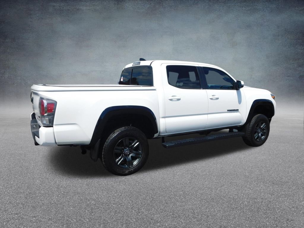 Used 2023 Toyota Tacoma TRD Sport AWD/4WD image 3