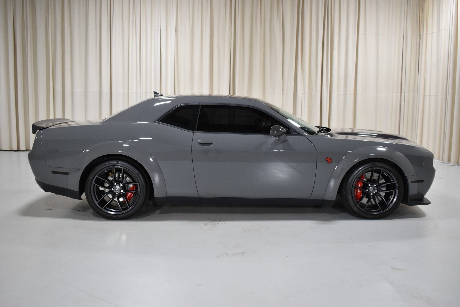 Used 2019 Dodge Challenger SRT Hellcat Redeye RWD image 4