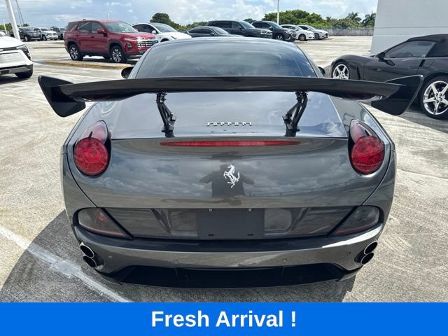 Used 2010 Ferrari California RWD image 15