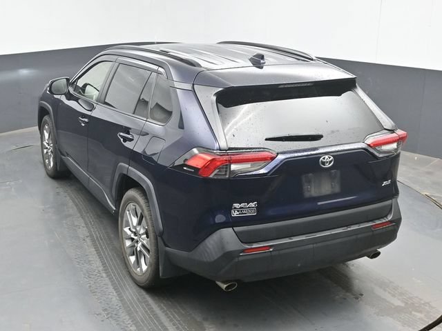 Used 2019 Toyota RAV4 XLE Premium FWD image 23