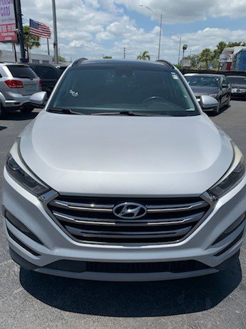 Used 2017 Hyundai Tucson Limited w/ Limited Ultimate Package 03 image 3