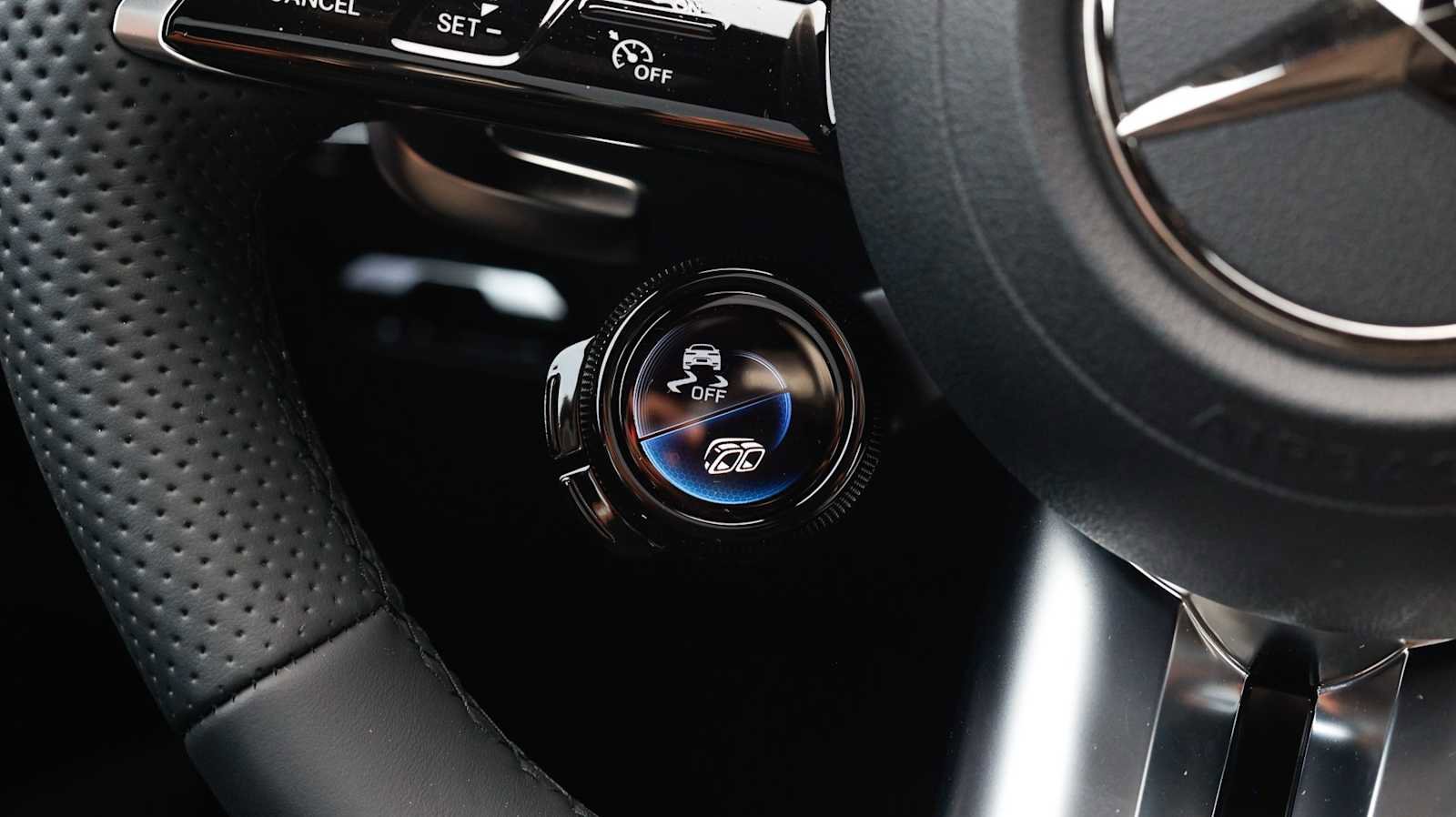 New 2026 Mercedes-Benz GLC 43 AMG 4MATIC Coupe image 36