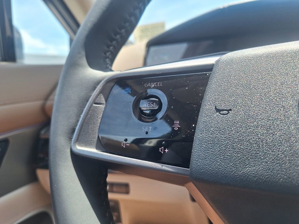 Used 2025 Nissan Murano Platinum w/ Cargo Package image 13