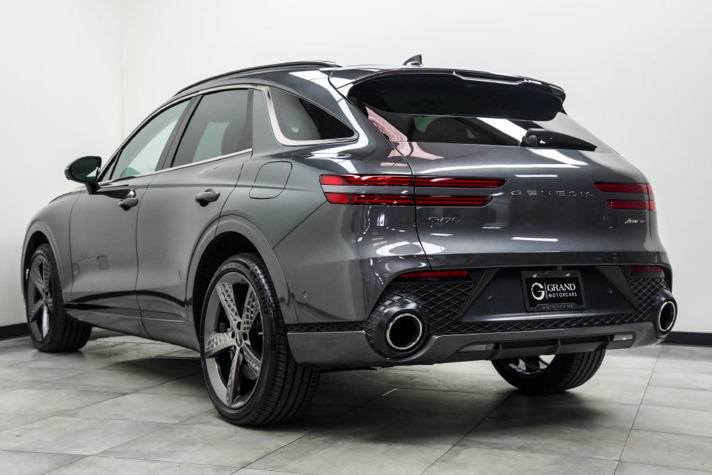 Used 2022 Genesis GV70 3.5T Sport w/ Sport Prestige Package AWD/4WD image 12