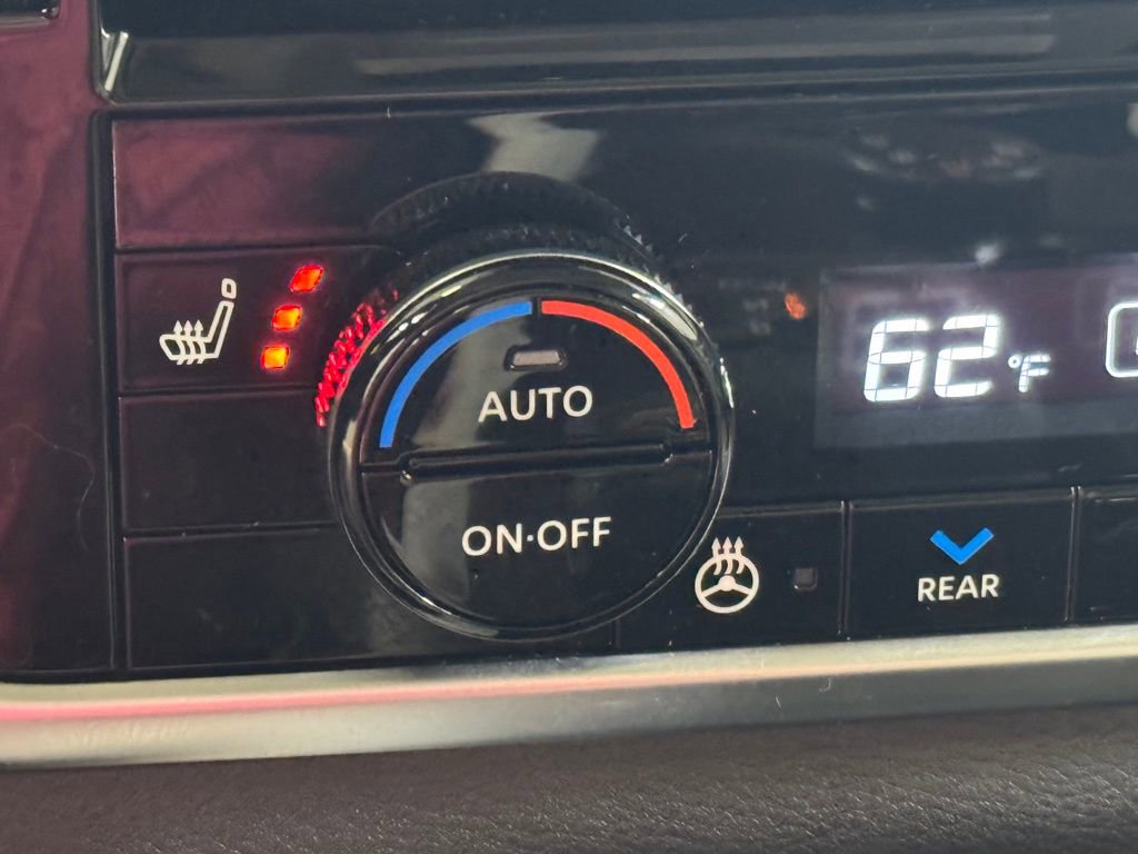 Used 2023 Nissan Rogue SL w/ SL Premium Package AWD/4WD image 40