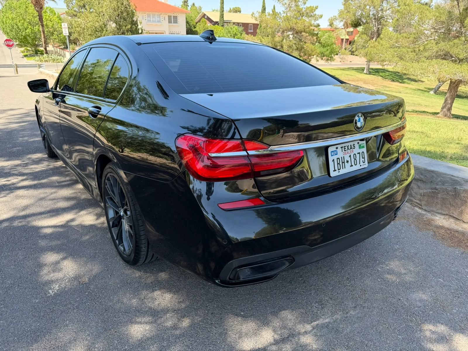 Used 2019 BMW 740i xDrive w/ M Sport Package AWD/4WD image 3