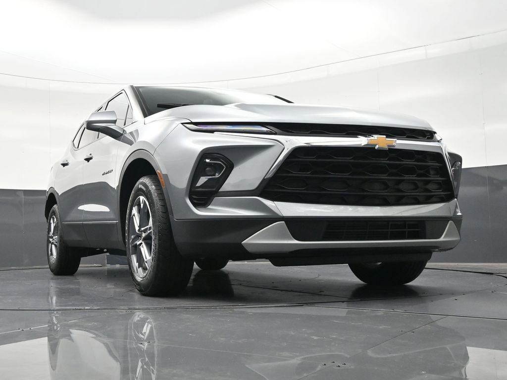 Used 2024 Chevrolet Blazer LT FWD image 31