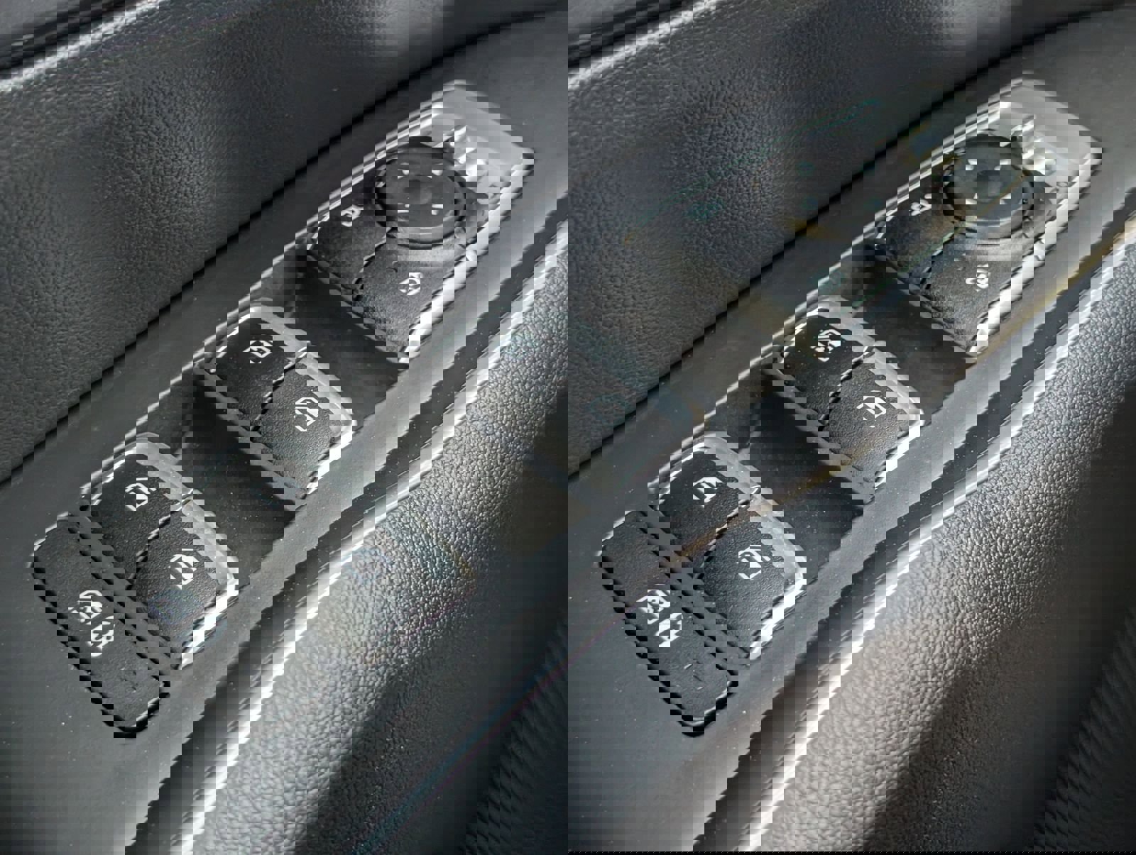 Used 2023 Kia Sorento S image 23