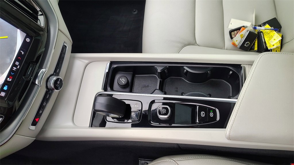 Certified 2023 Volvo XC60 B5 Core w/ Climate Package image 21