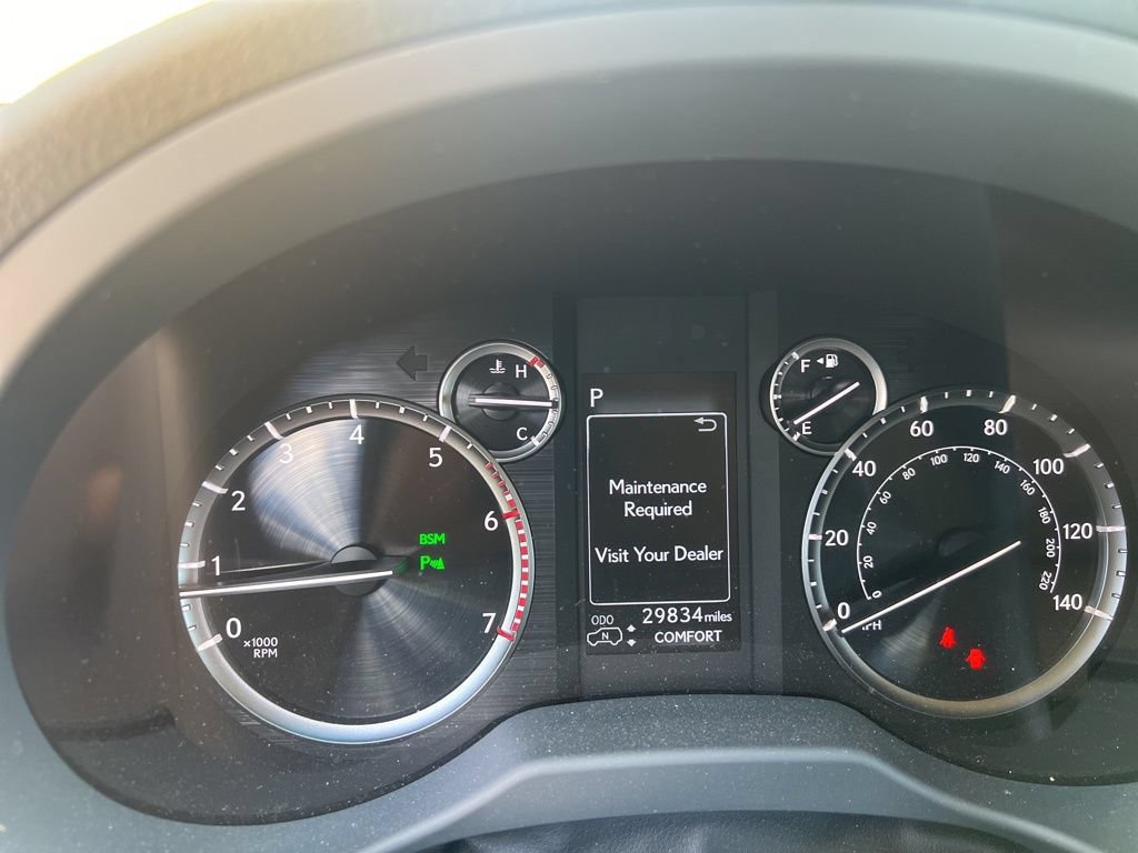Used 2023 Lexus GX 460 Luxury w/ Sport Design Package AWD/4WD image 13