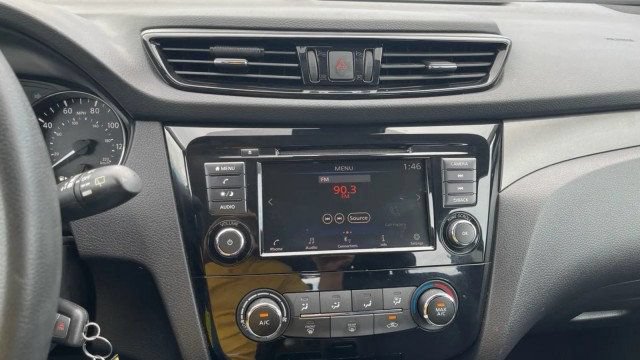 Used 2021 Nissan Rogue Sport S FWD image 22